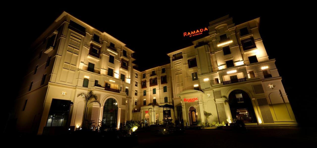 Hotel Ramada By Wyndham Lahore Gulberg II Exterior foto